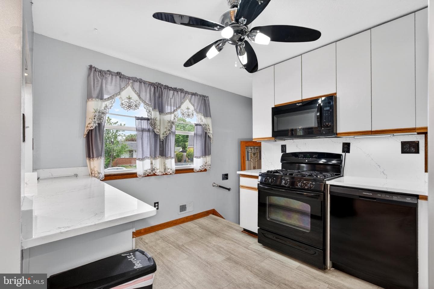1200 Whitman Drive photo 10