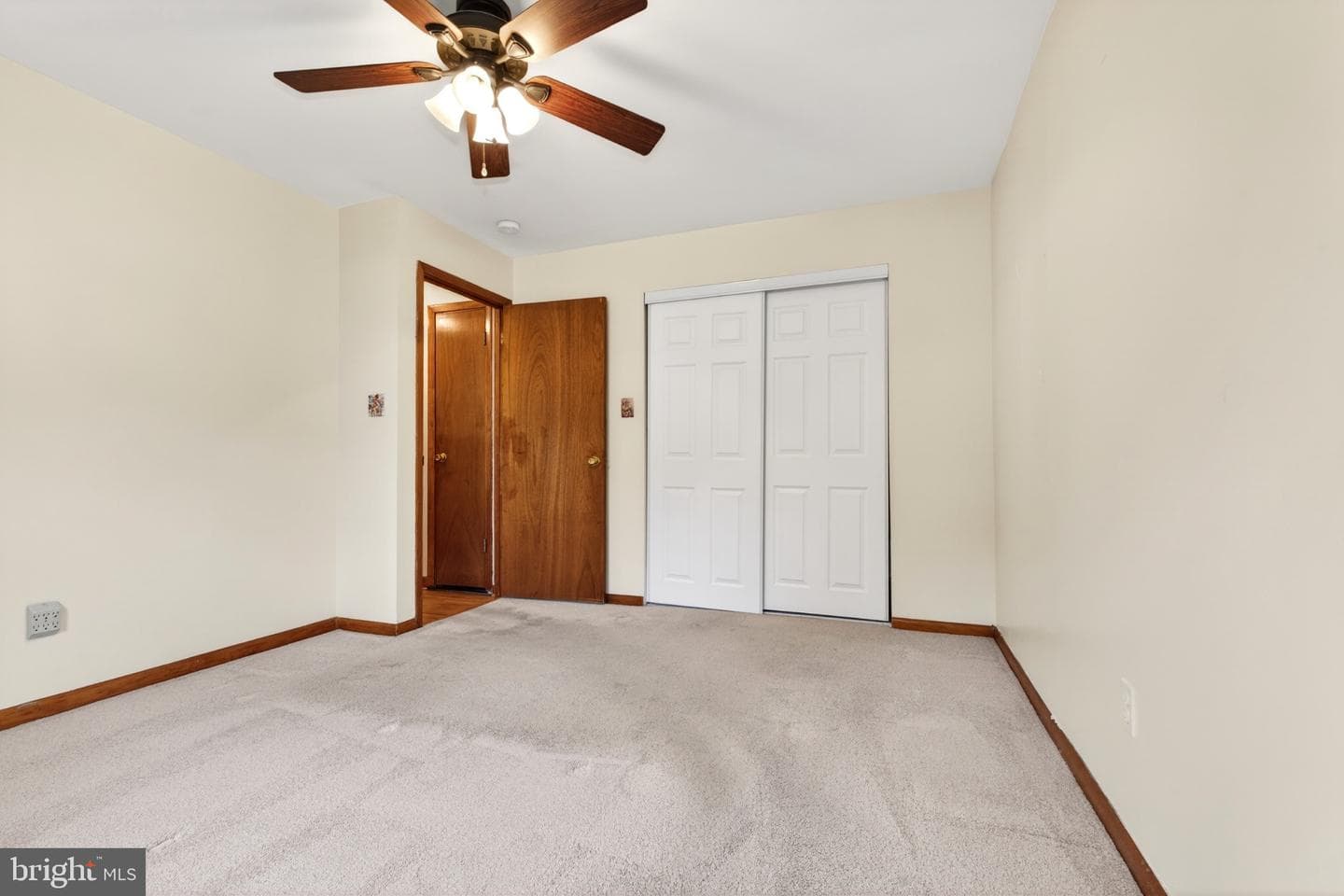 1200 Whitman Drive photo 27