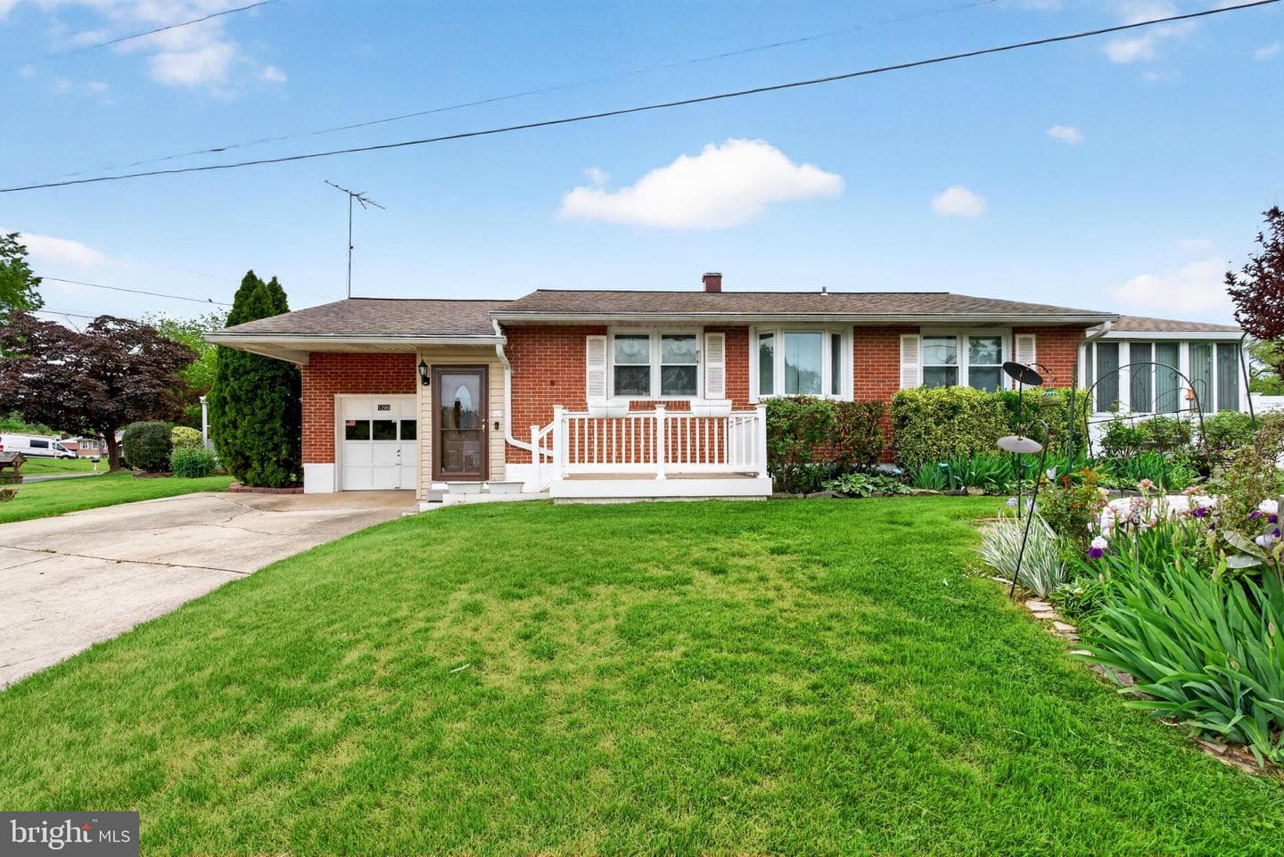 1200 Whitman Drive photo 3