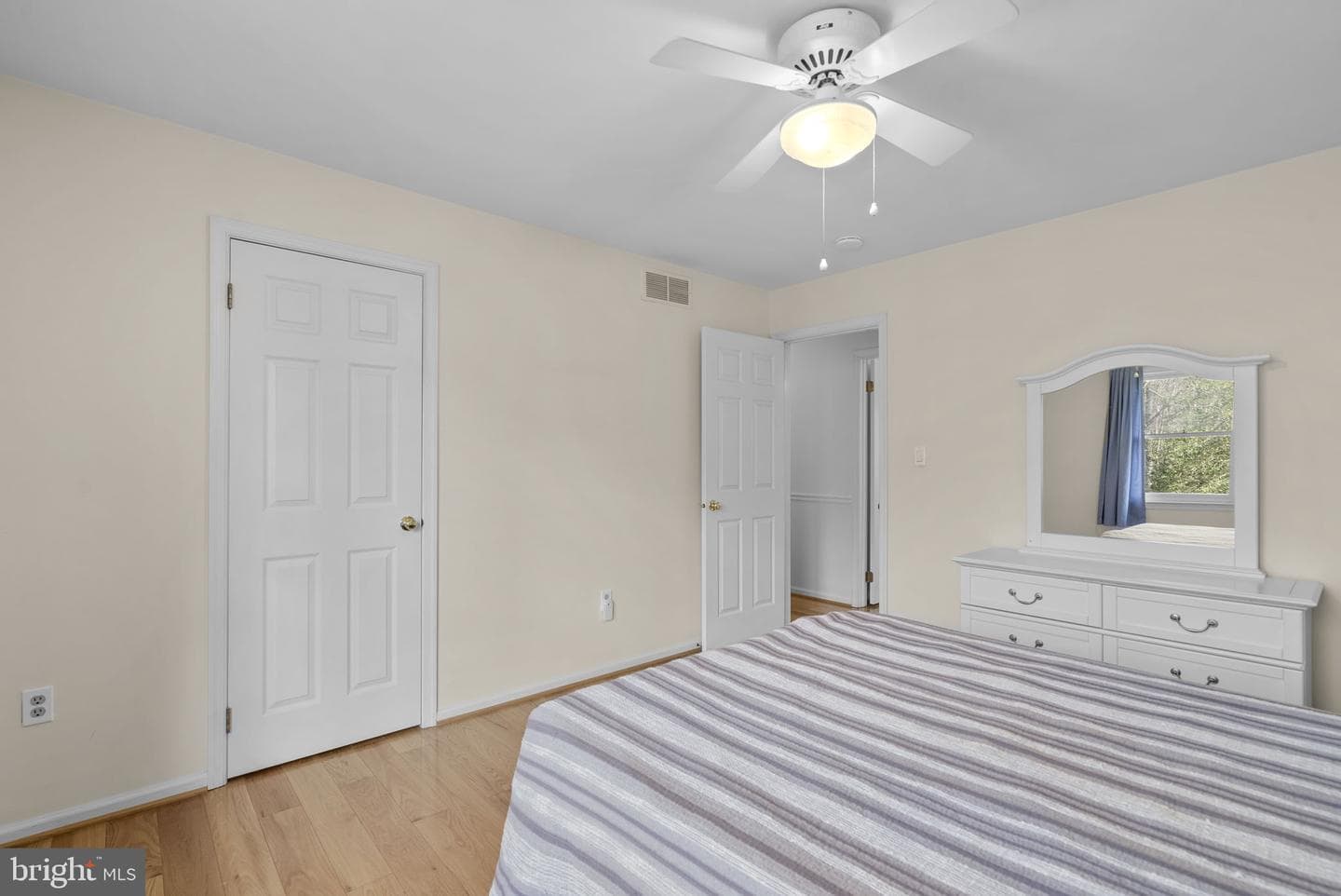 212 Ambleside Drive photo 31