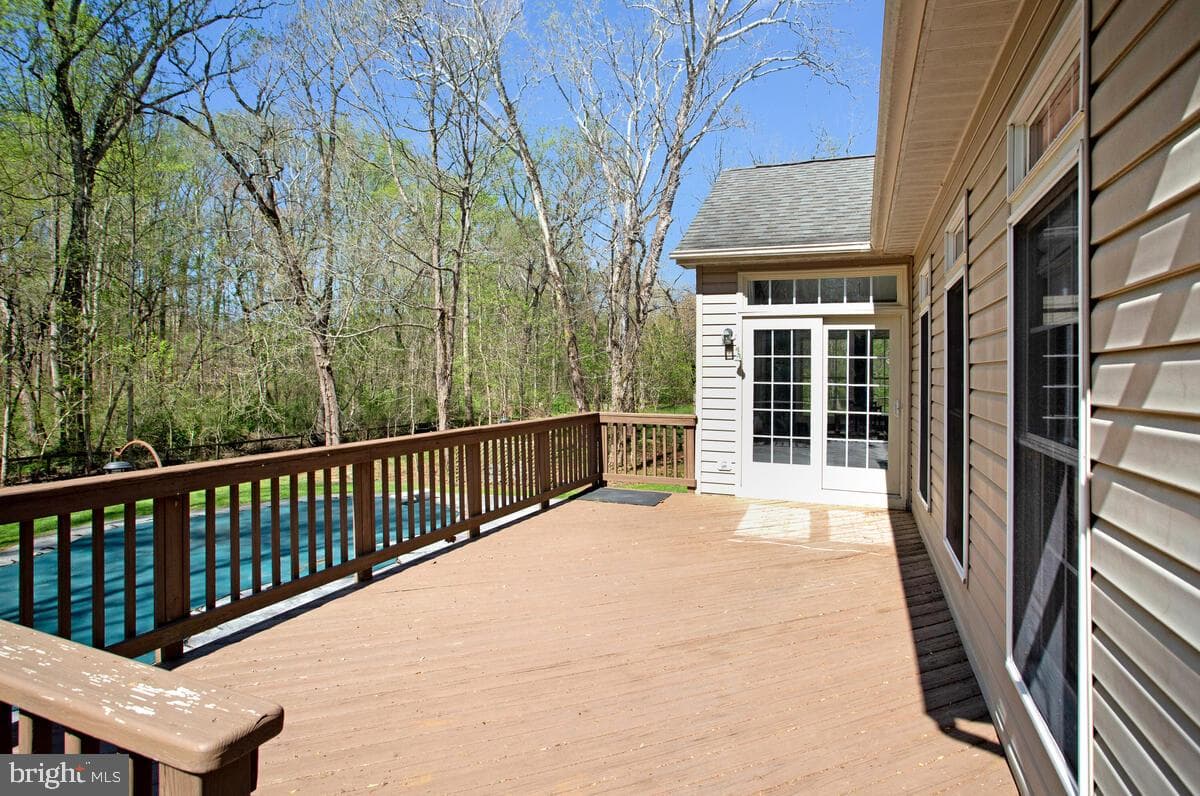 405 Pondview Lane photo 19