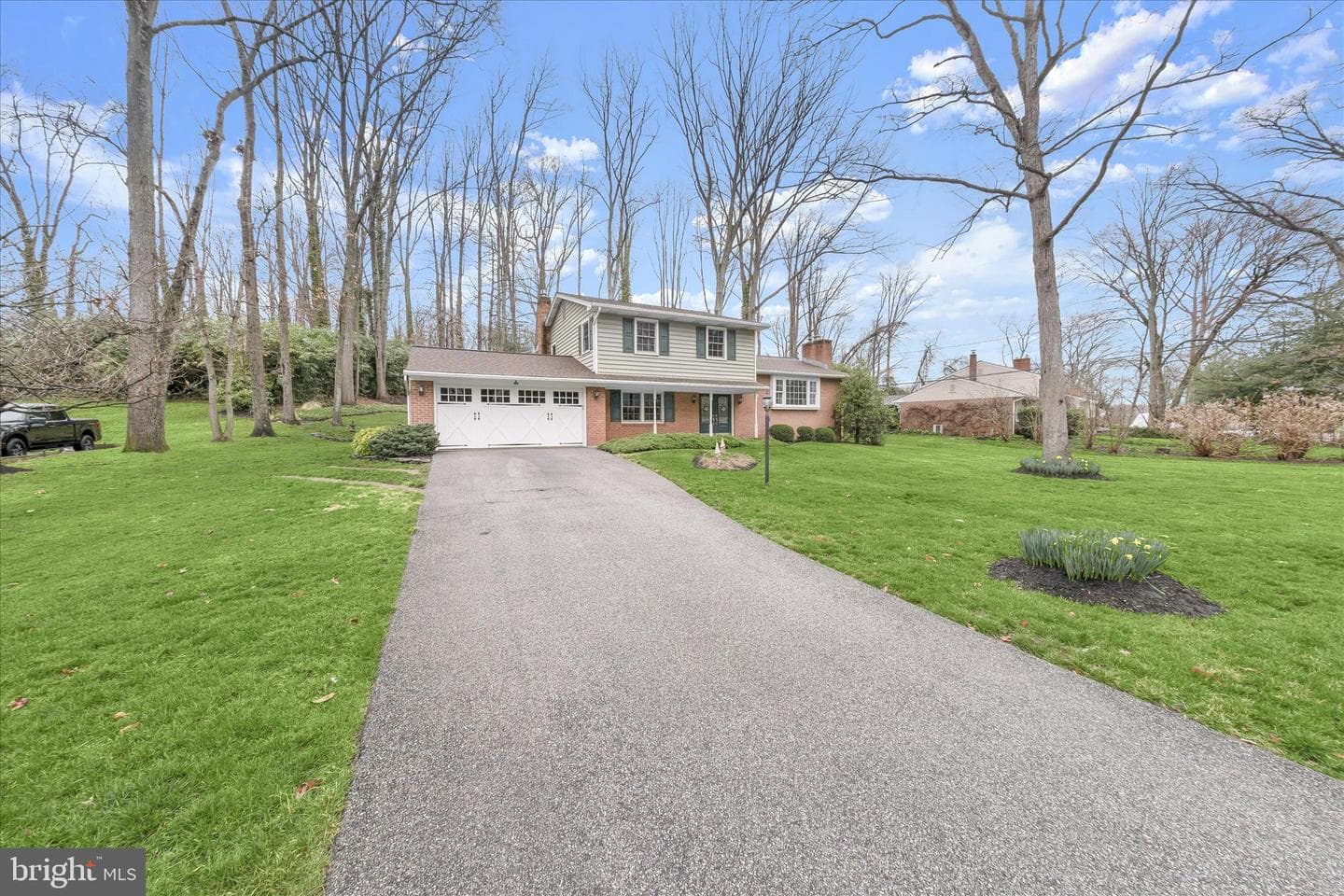 1146 Valley Drive photo 2