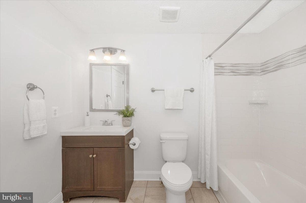 8236 Shady Nook Court photo 27