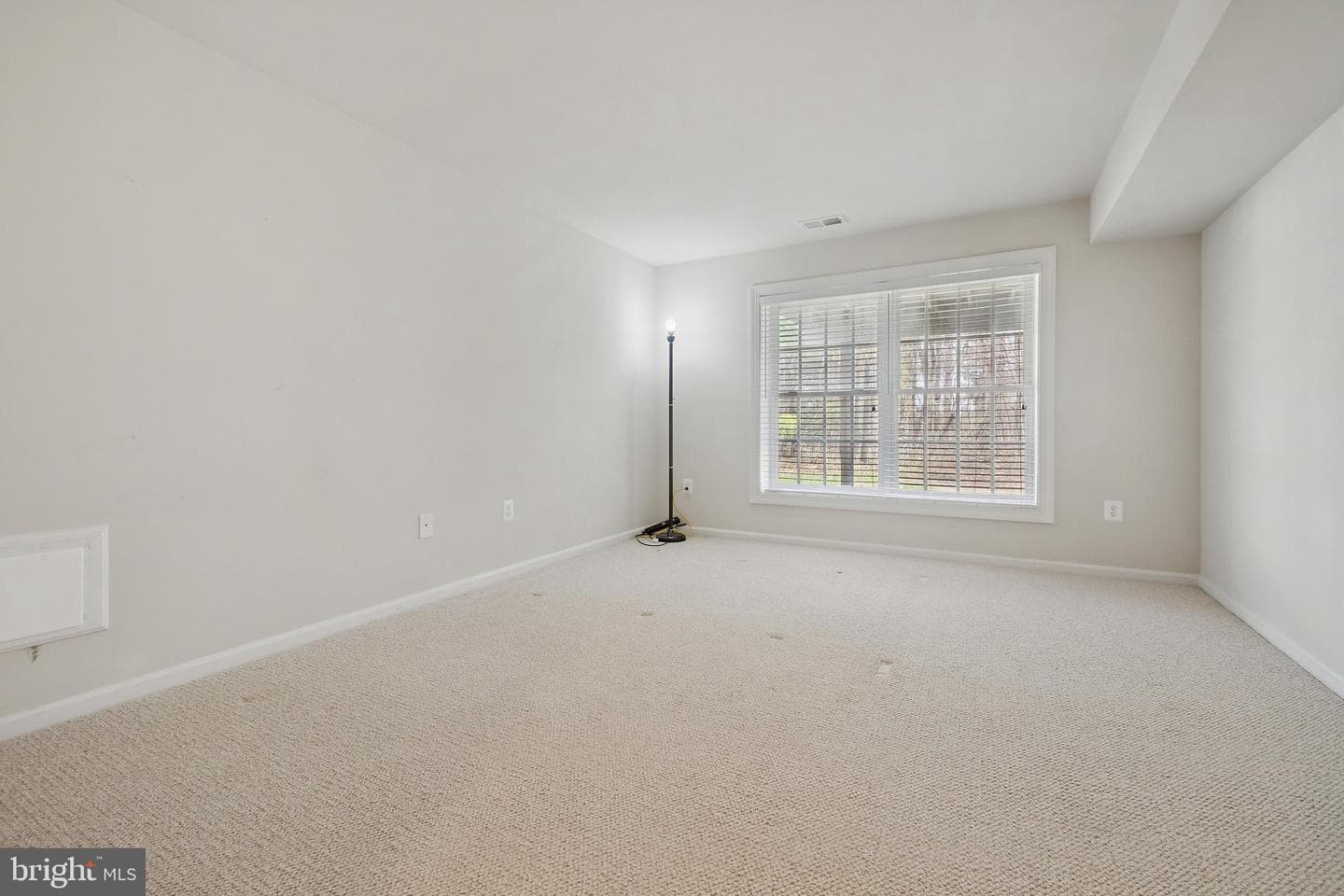7404 Thames River Drive photo 35