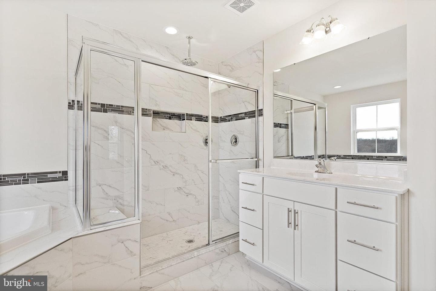 854 Imperial Road photo 9