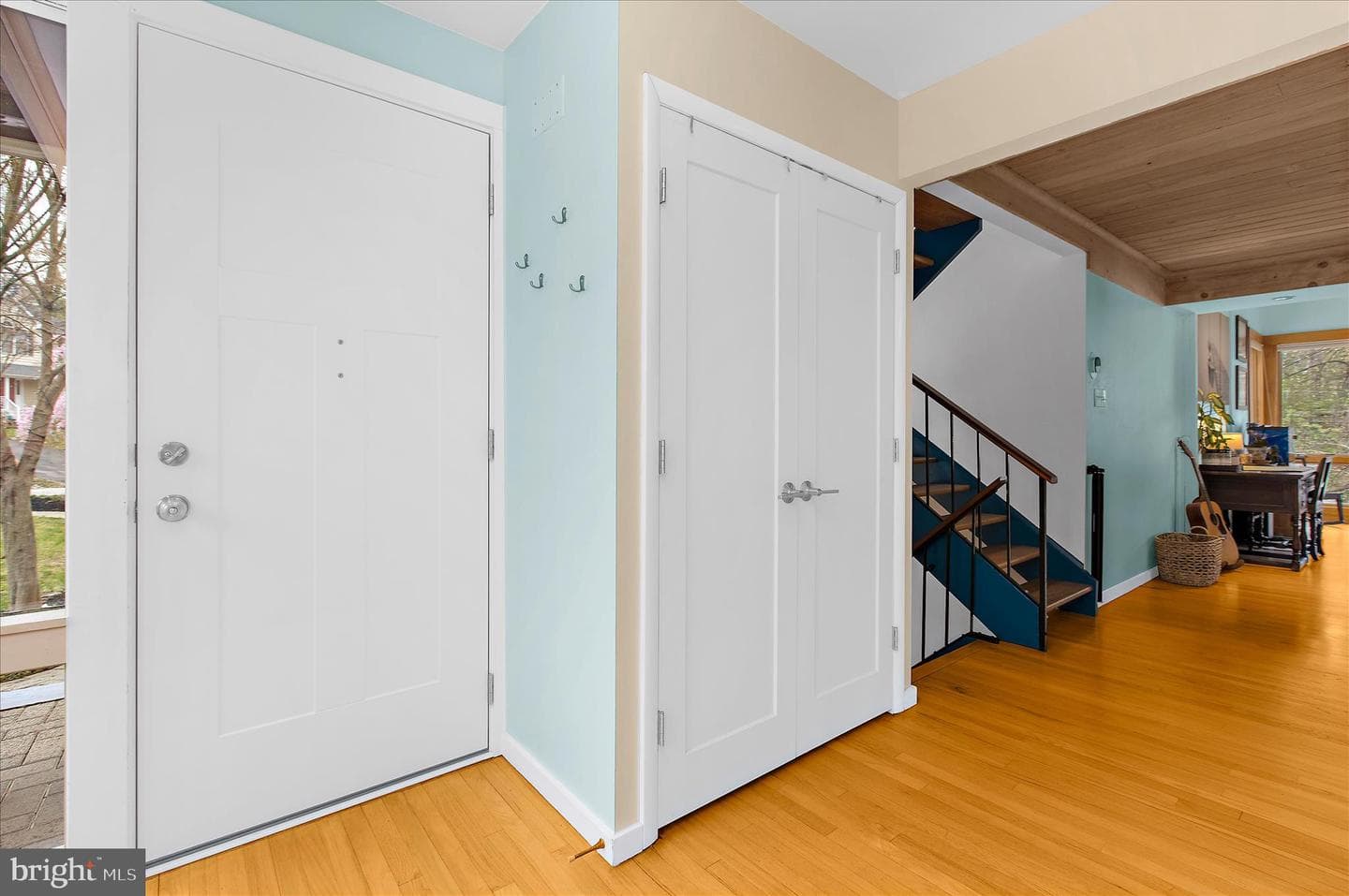 2642 Queen Anne Circle photo 18