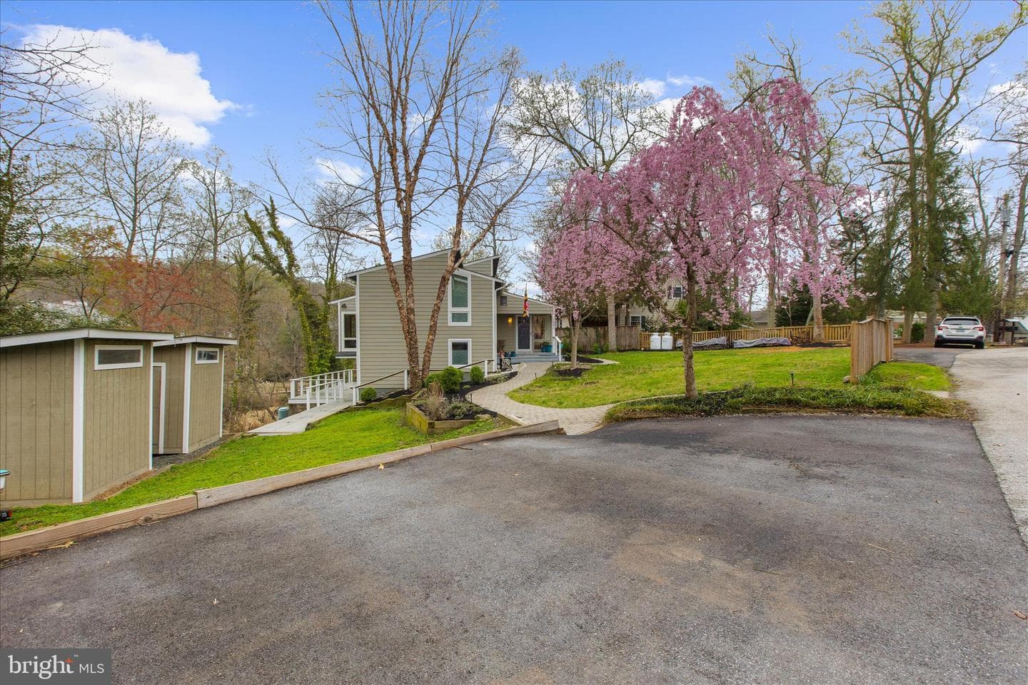 2642 Queen Anne Circle photo 47
