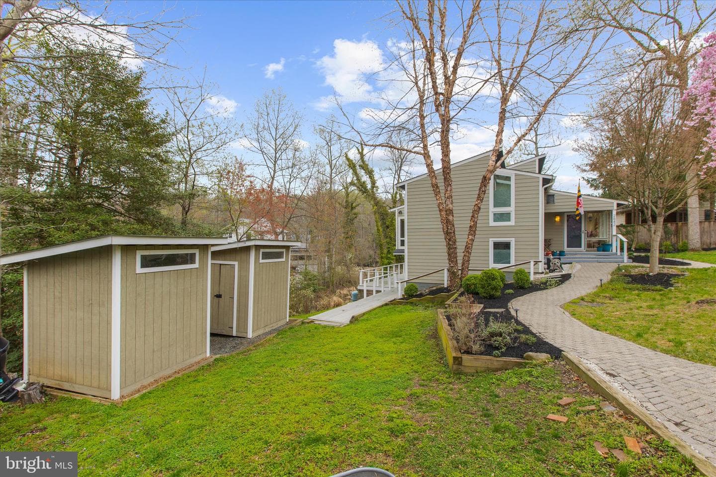 2642 Queen Anne Circle photo 50