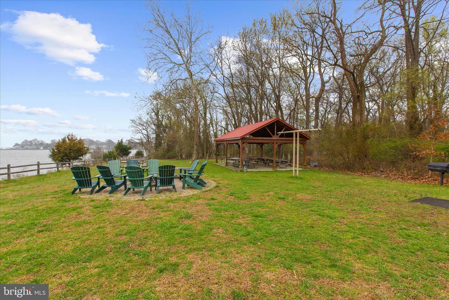 2642 Queen Anne Circle photo 58