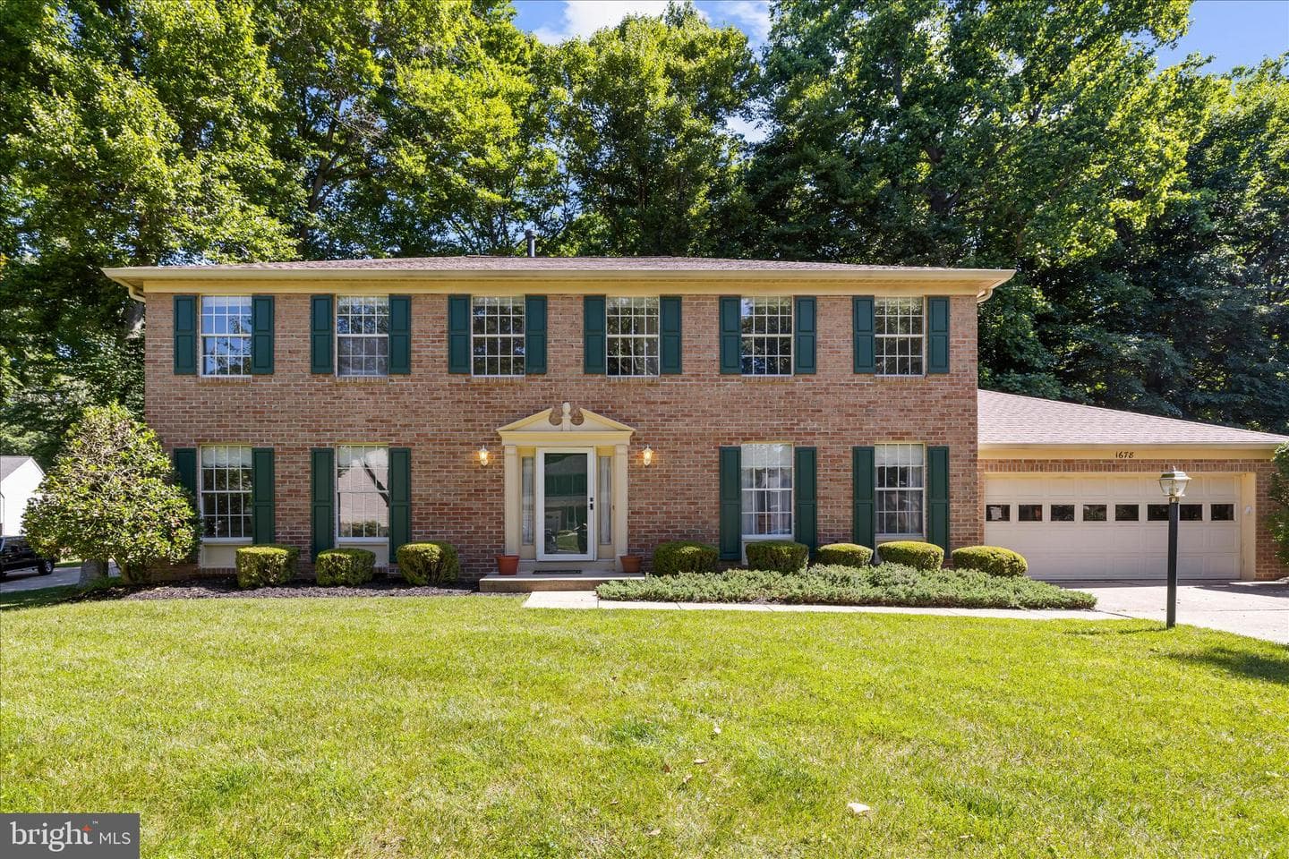 1678 Wickham Way photo 4