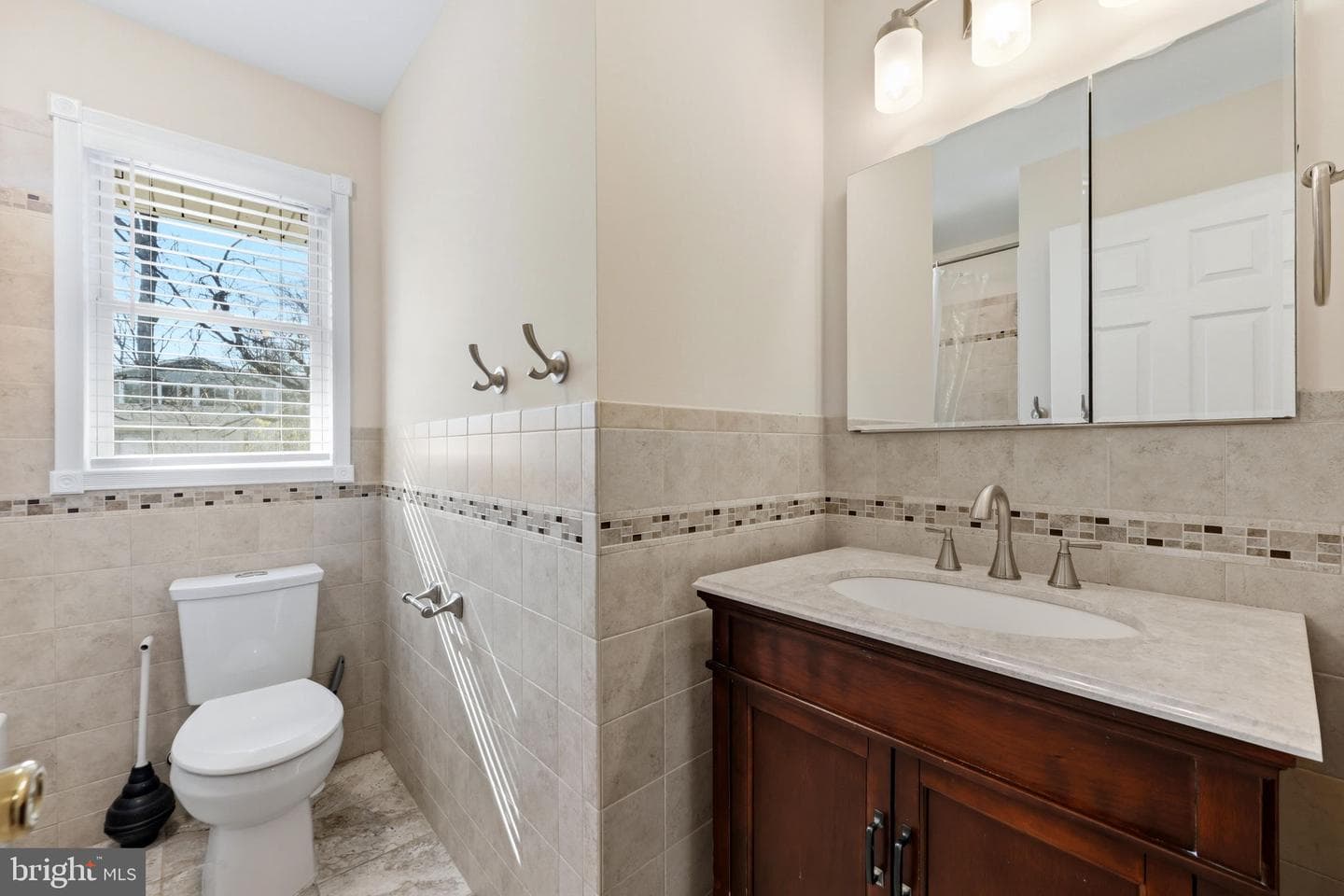 310 Fernwood photo 39