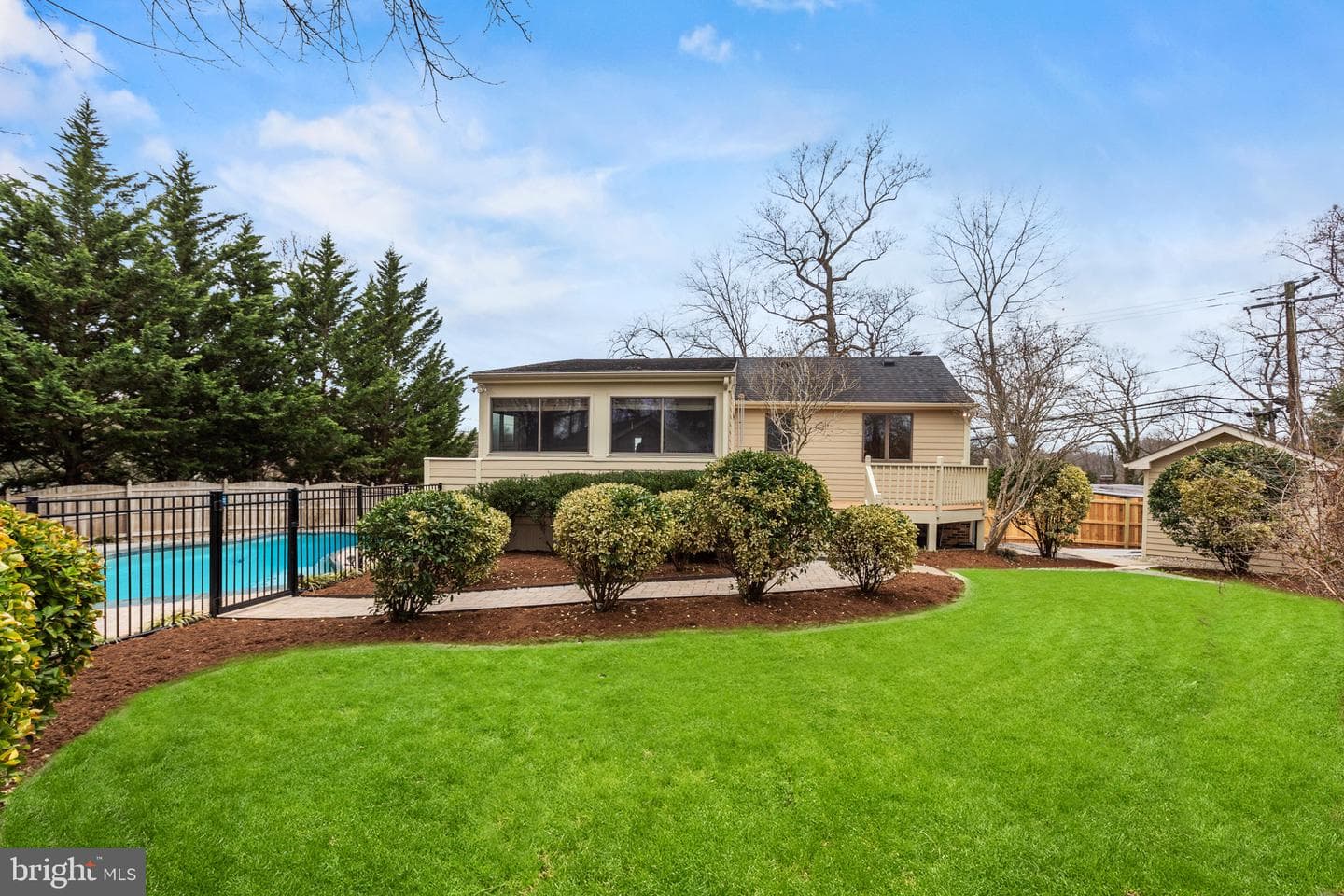 218 Lees Lane photo 37