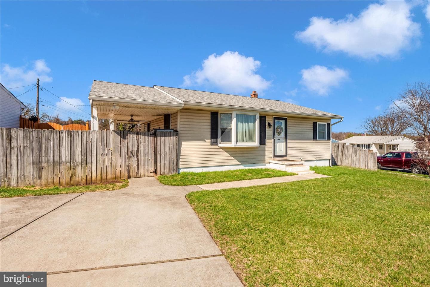 1628 Pleasantville Drive photo 3