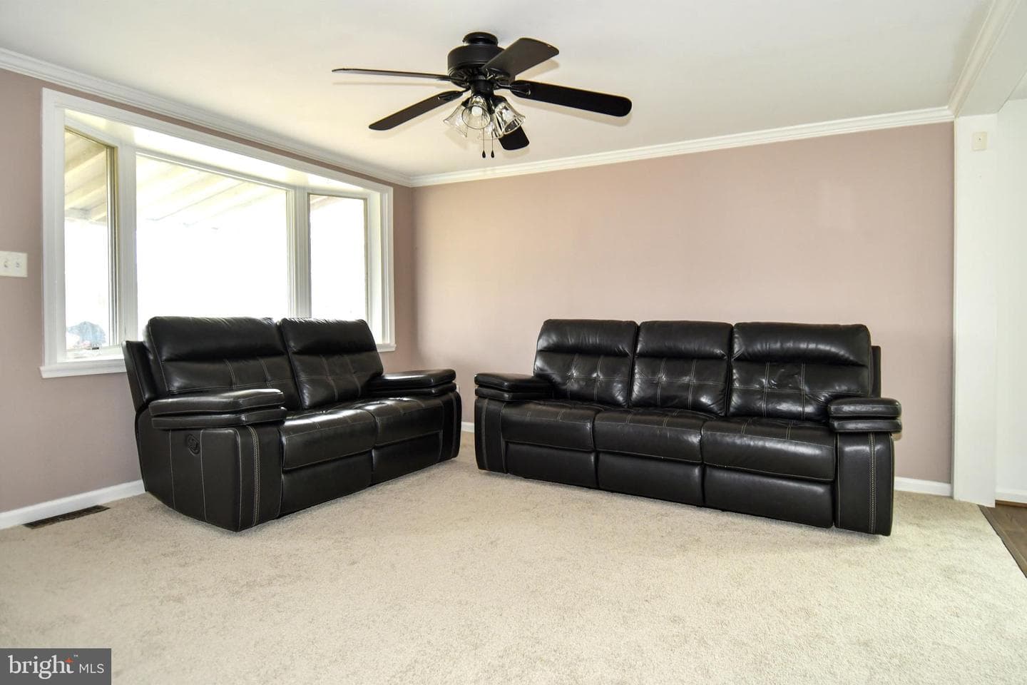 1011 Londonderry Drive photo 4