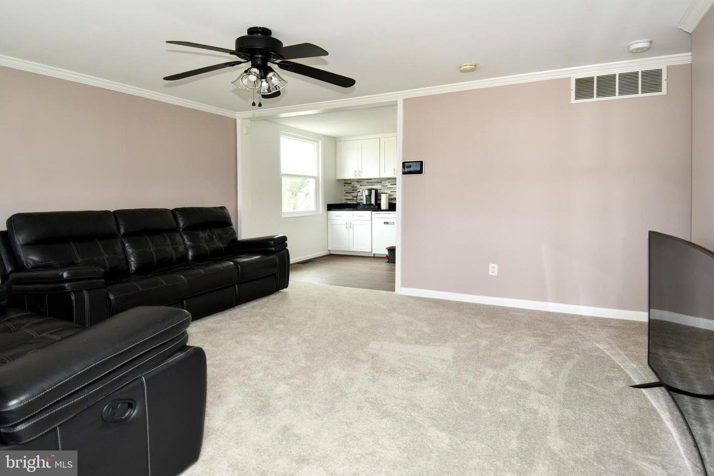 1011 Londonderry Drive photo 6