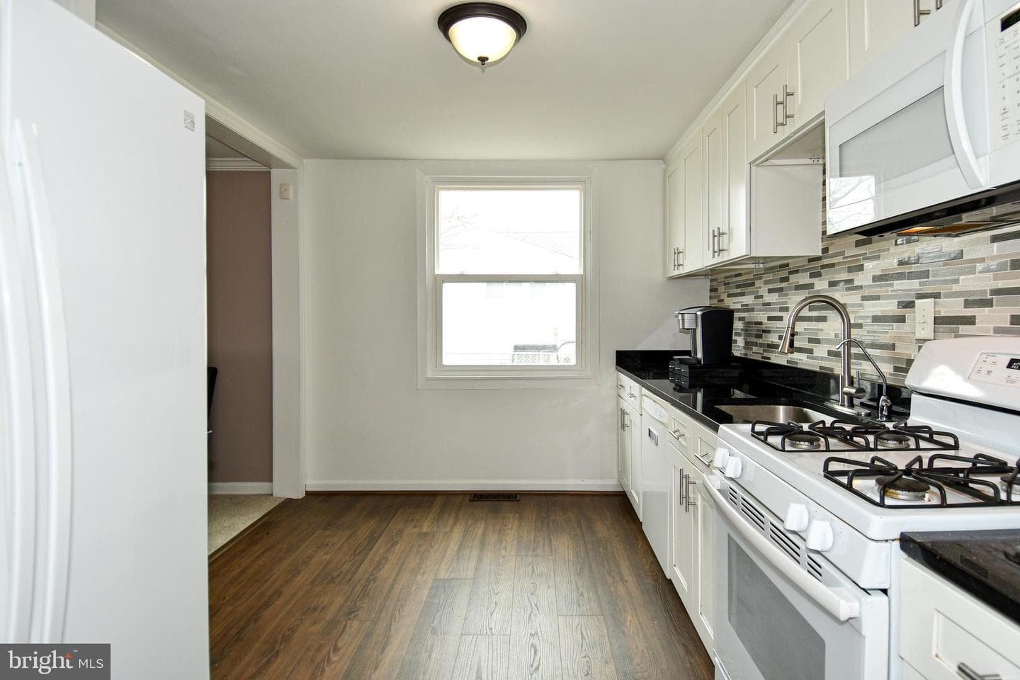 1011 Londonderry Drive photo 8
