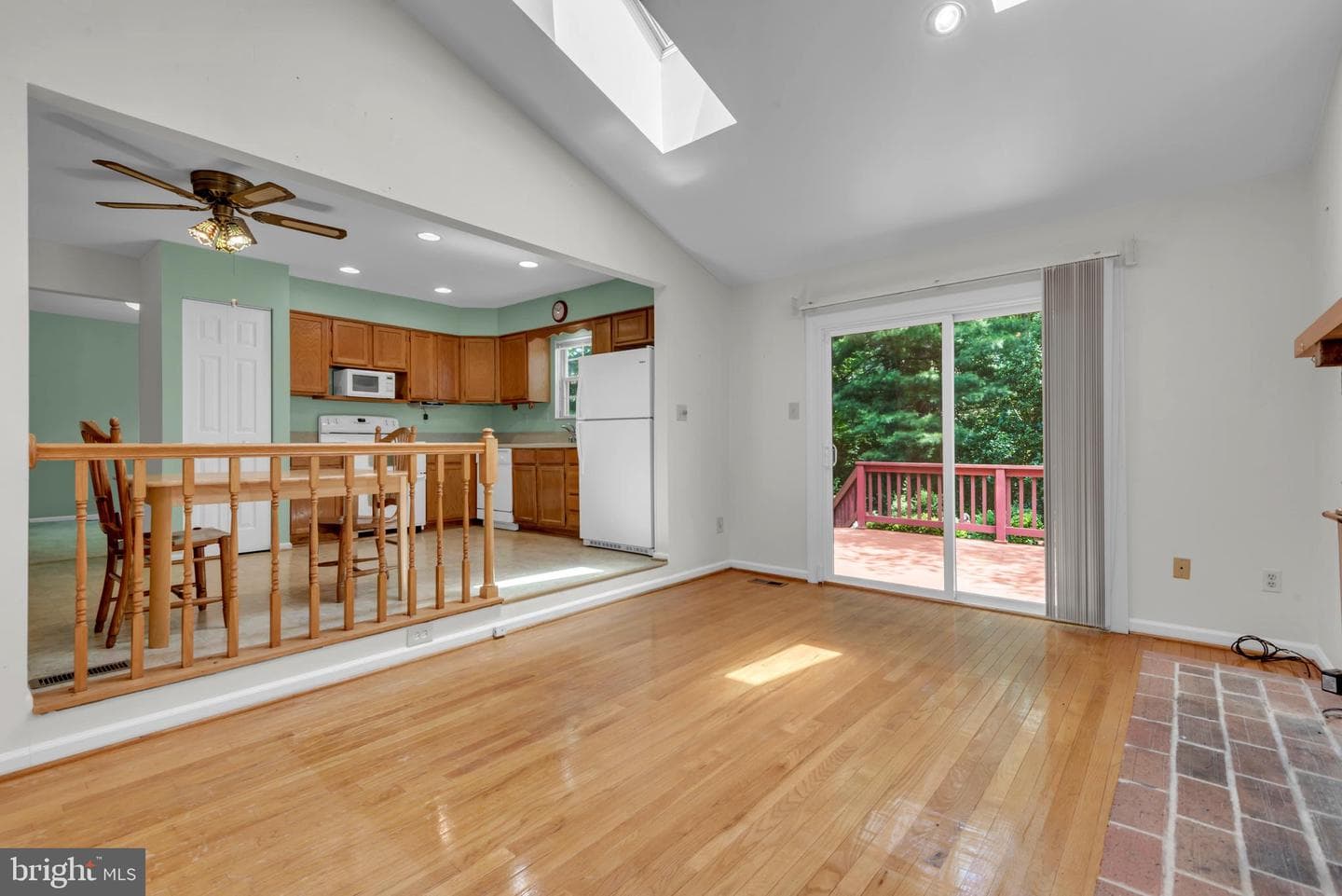 285 Shakespeare Drive photo 26