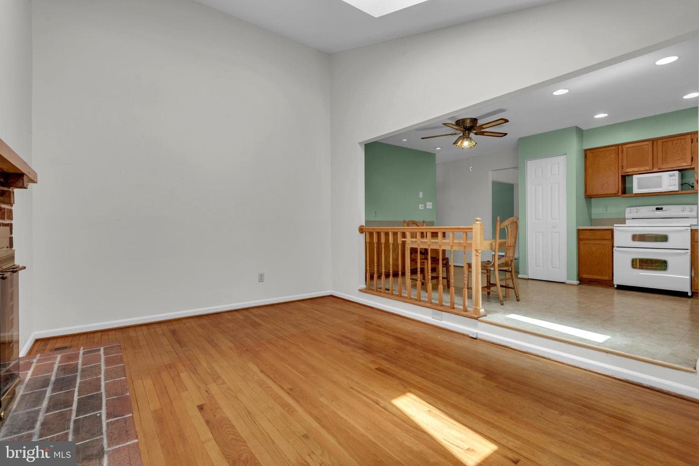 285 Shakespeare Drive photo 27