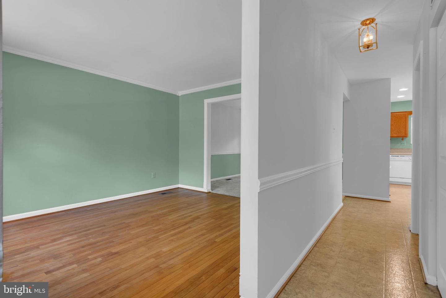 285 Shakespeare Drive photo 31