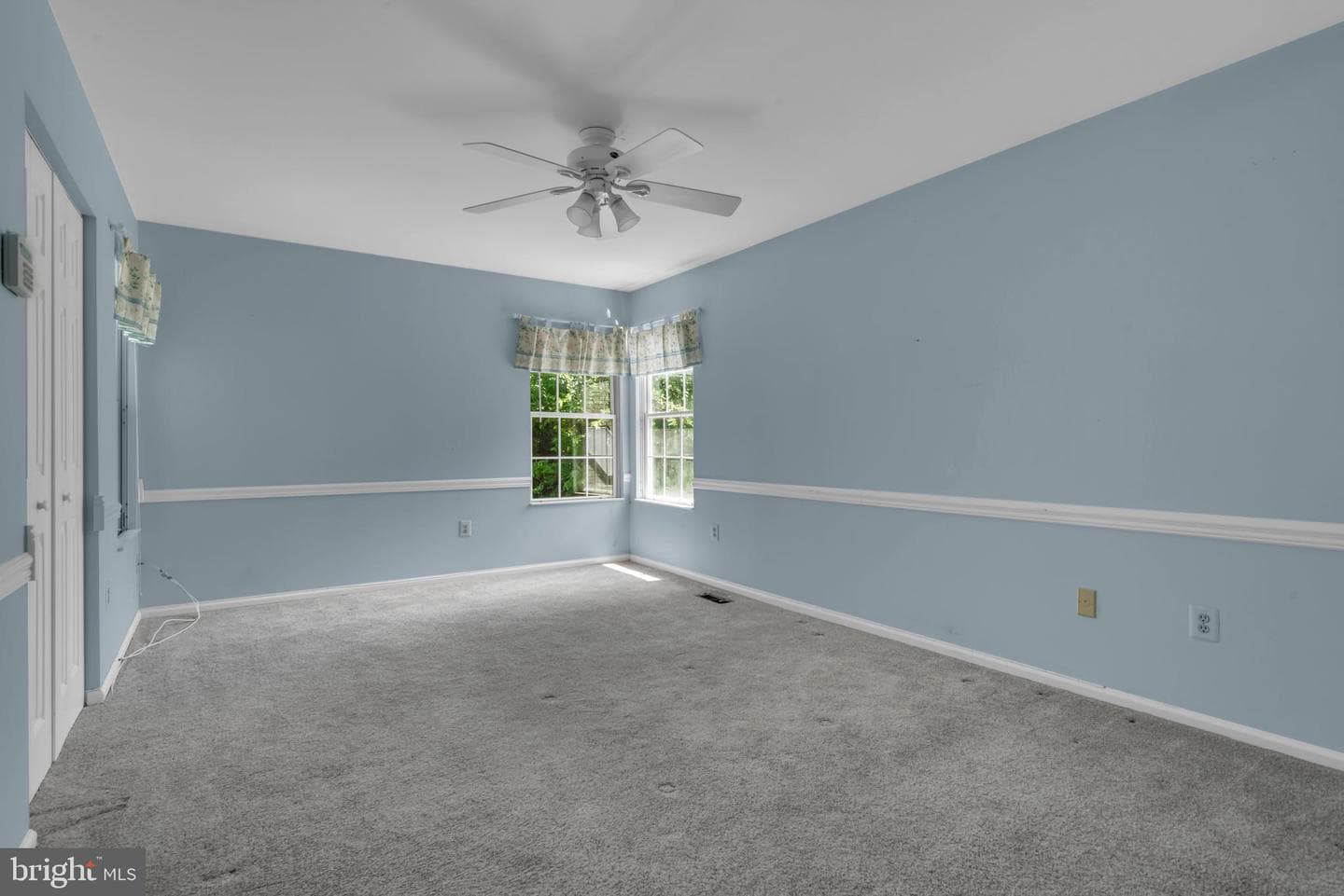 285 Shakespeare Drive photo 38