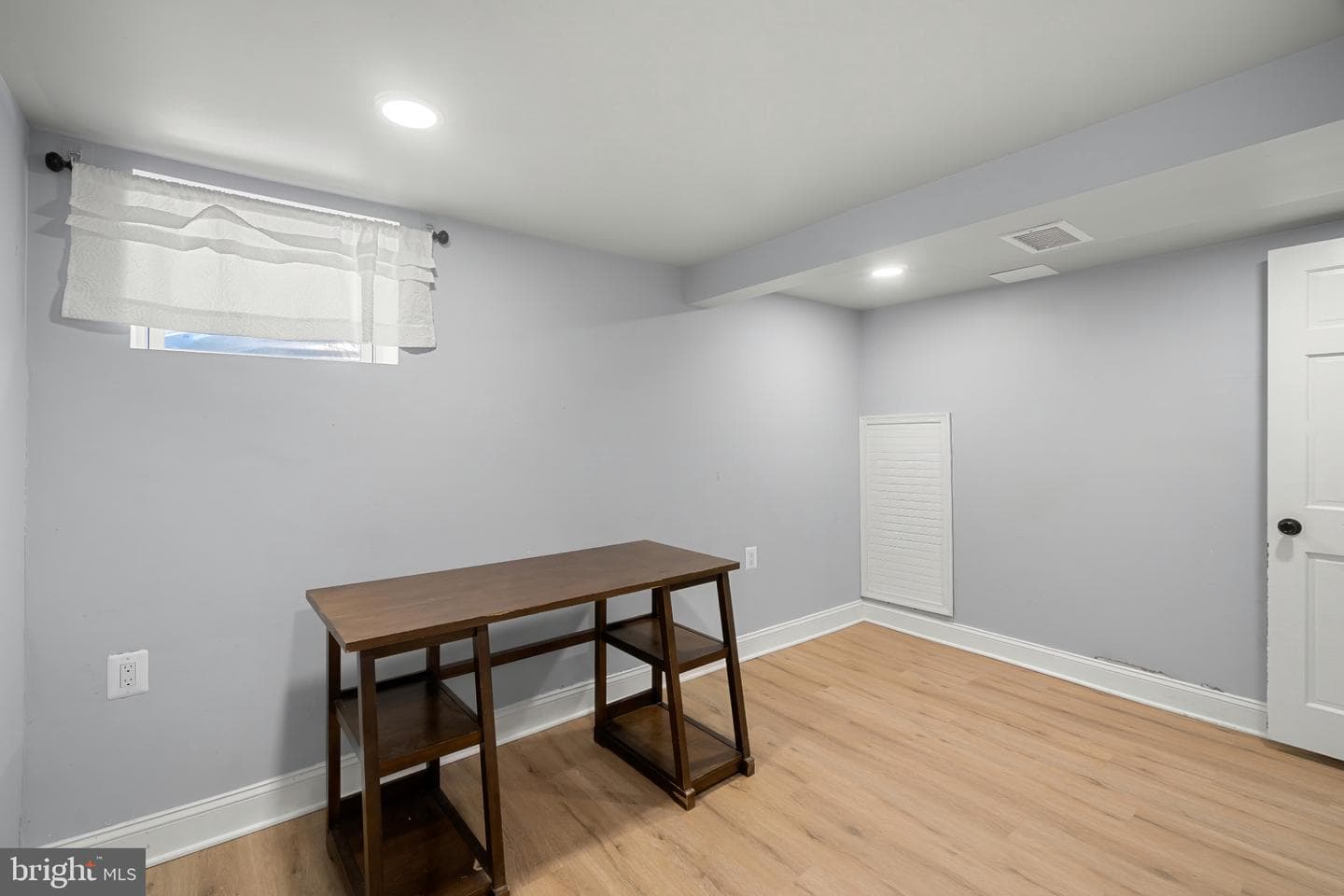 109 Herbert Court photo 36