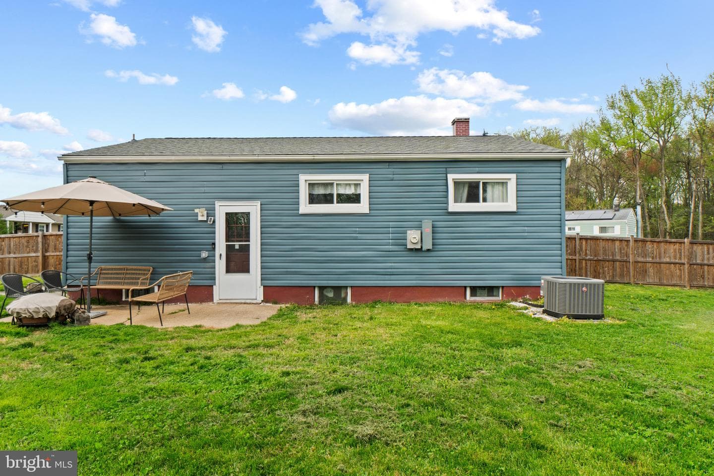 109 Herbert Court photo 43