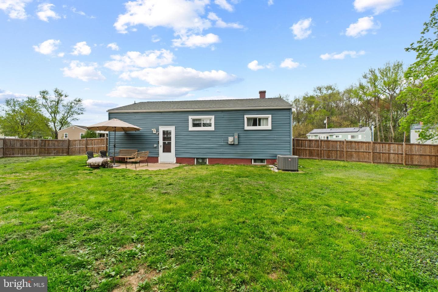 109 Herbert Court photo 44