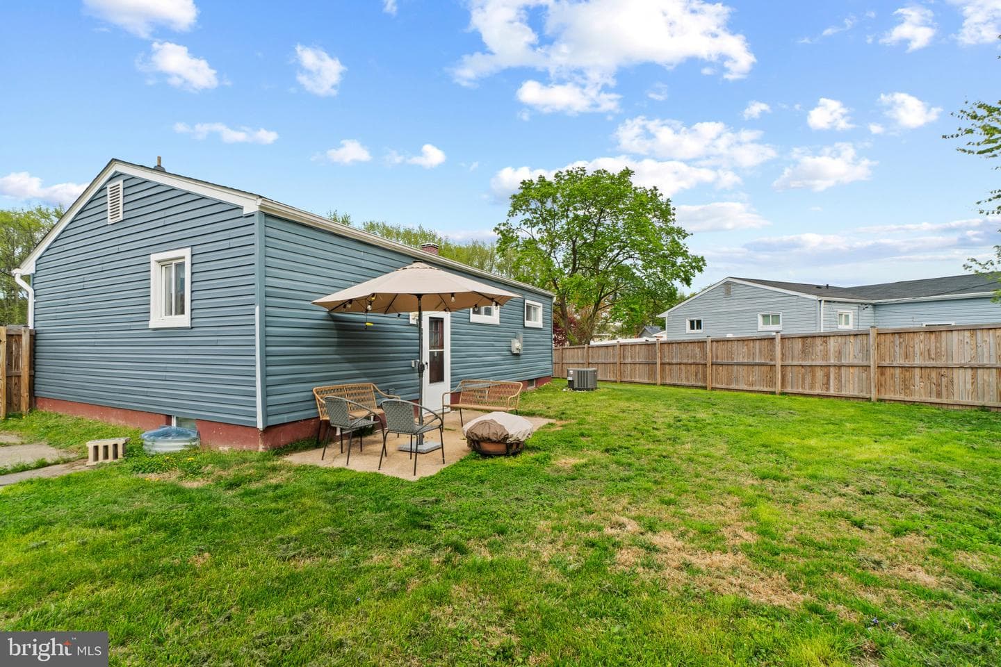 109 Herbert Court photo 45
