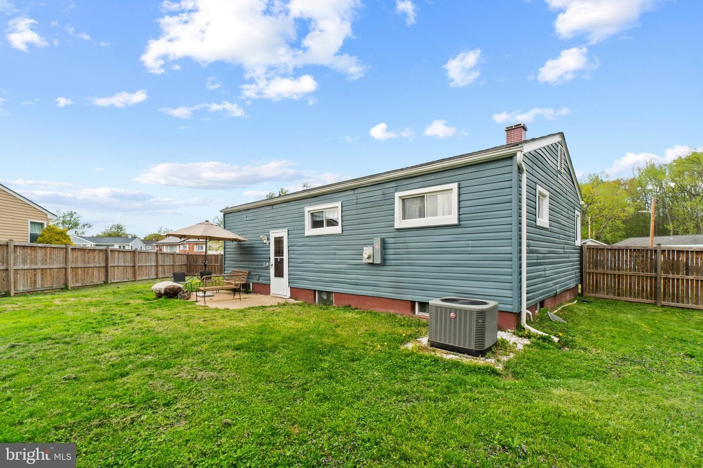 109 Herbert Court photo 46