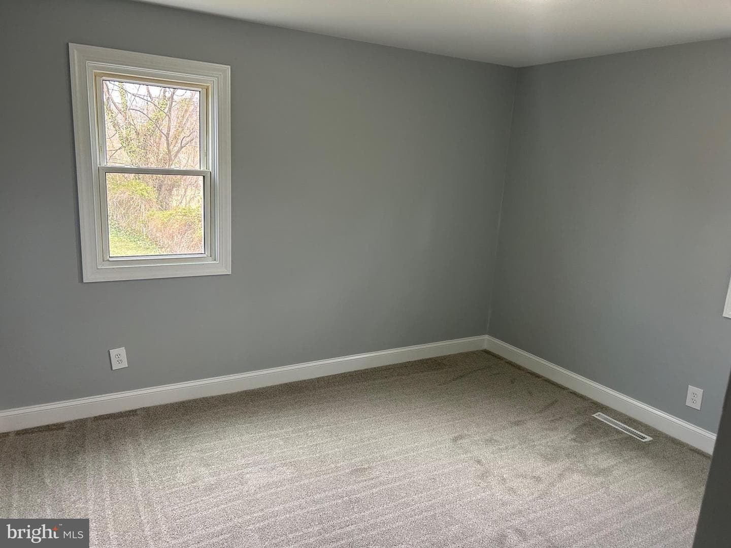 212 Sycamore Road photo 10