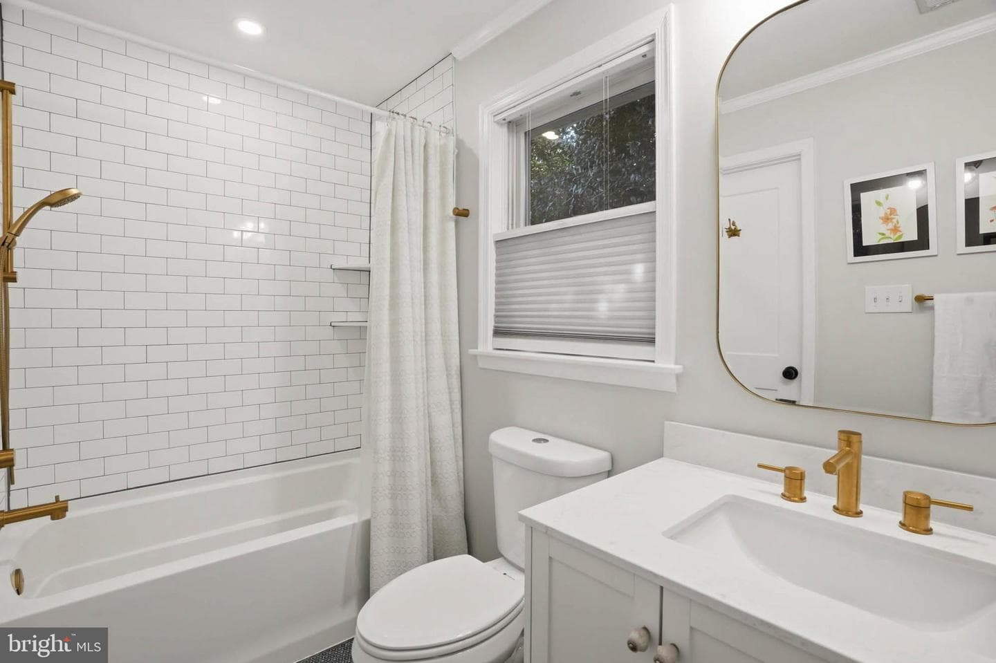 11 Glen Avenue N photo 13