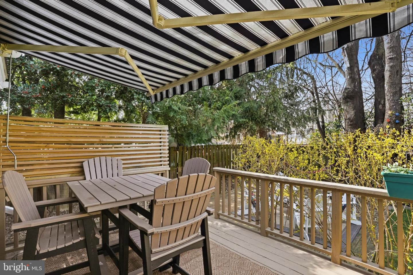 11 Glen Avenue N photo 19