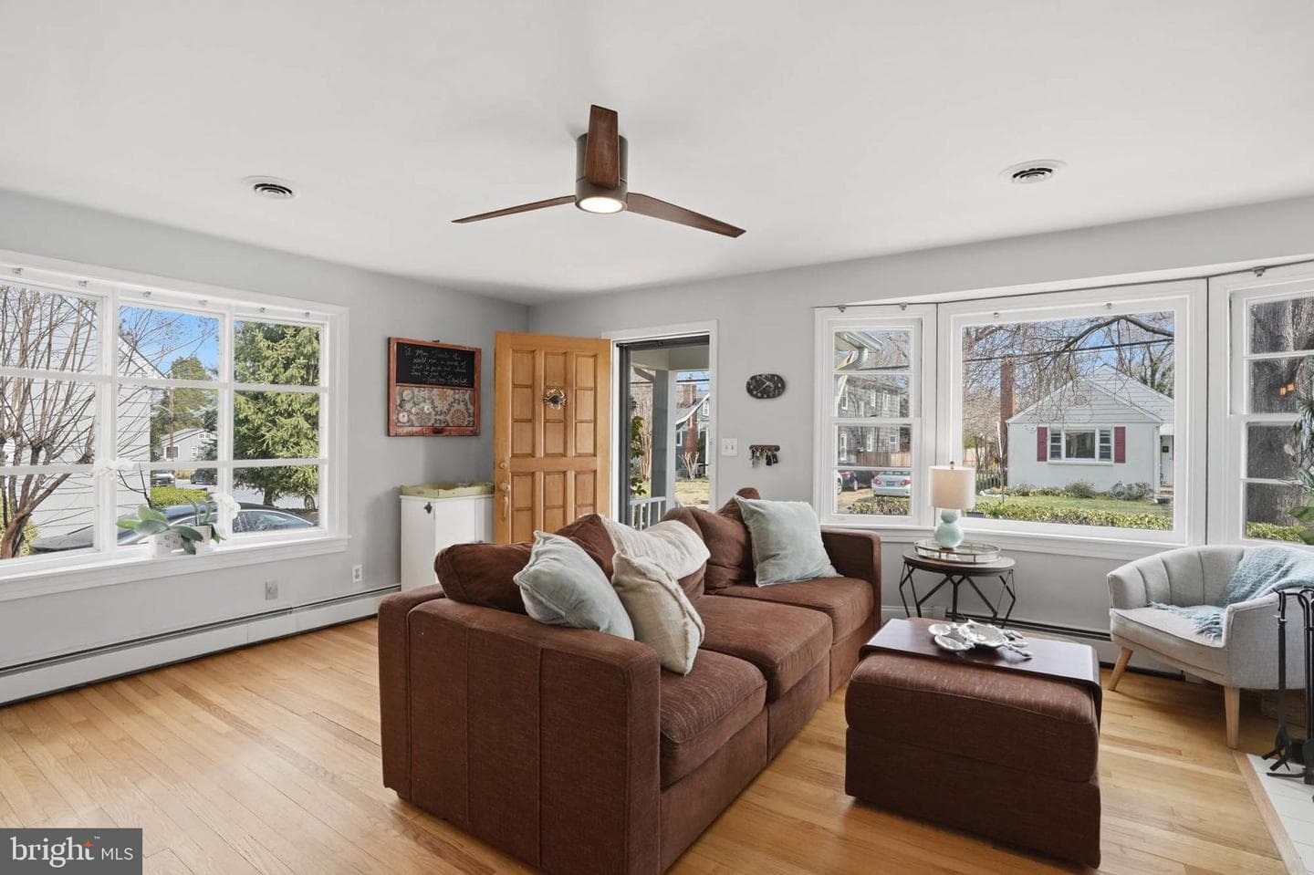 11 Glen Avenue N photo 5