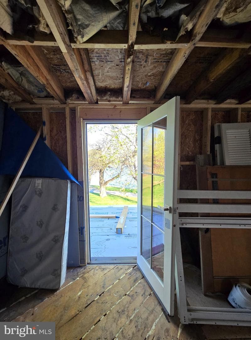 208 Harlem Road photo 10