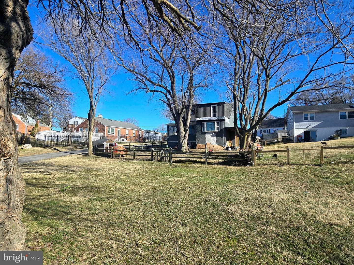 208 Harlem Road photo 17