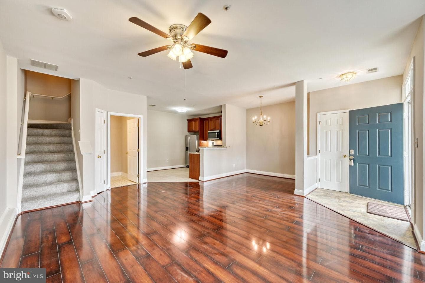 8719 Capistrano Way photo 5