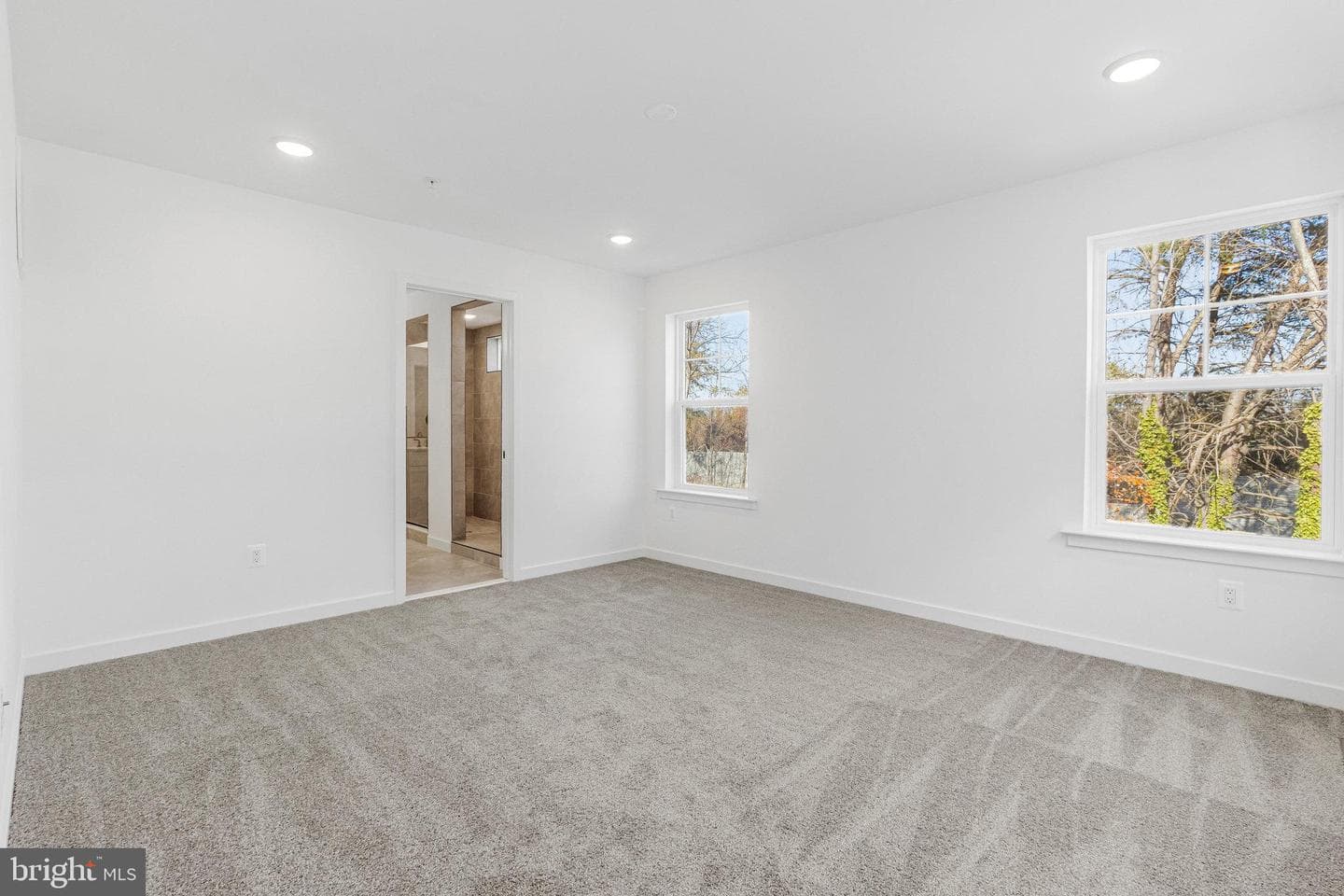 5726 Howard Drive photo 24