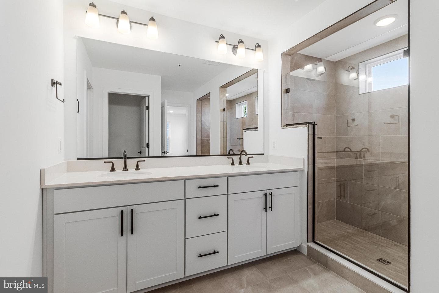 5726 Howard Drive photo 32