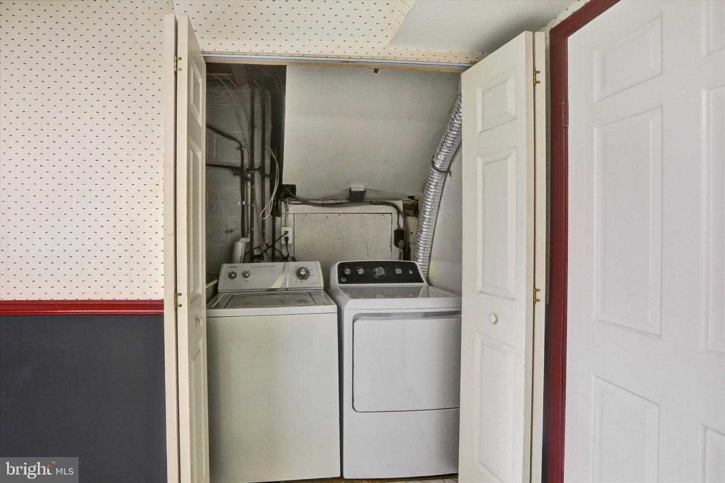 3463 Constellation Drive photo 48