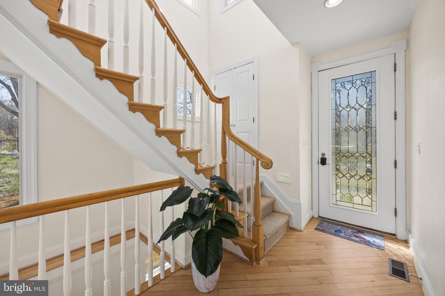 301 Kingsberry Drive photo 5