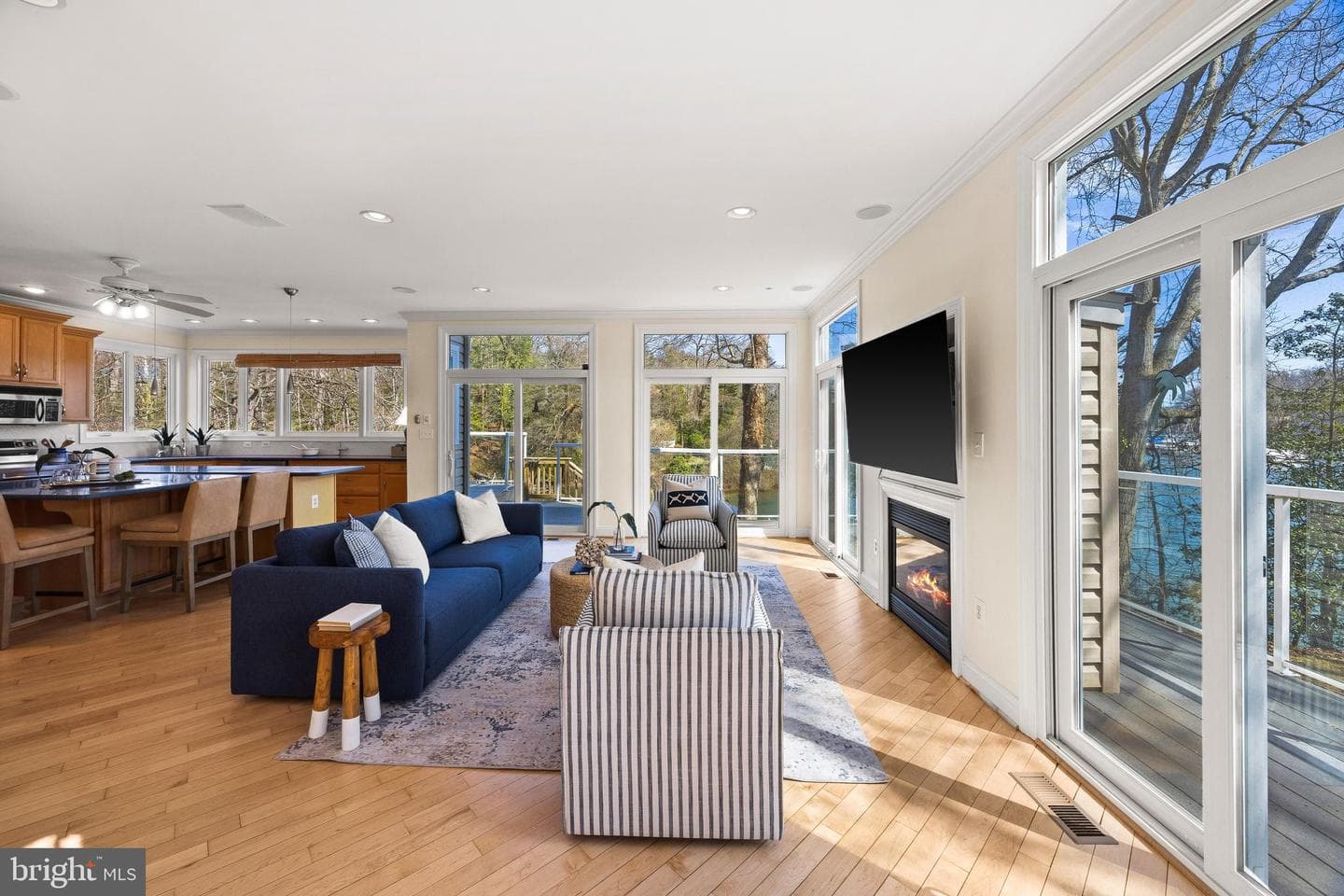 301 Kingsberry Drive photo 8