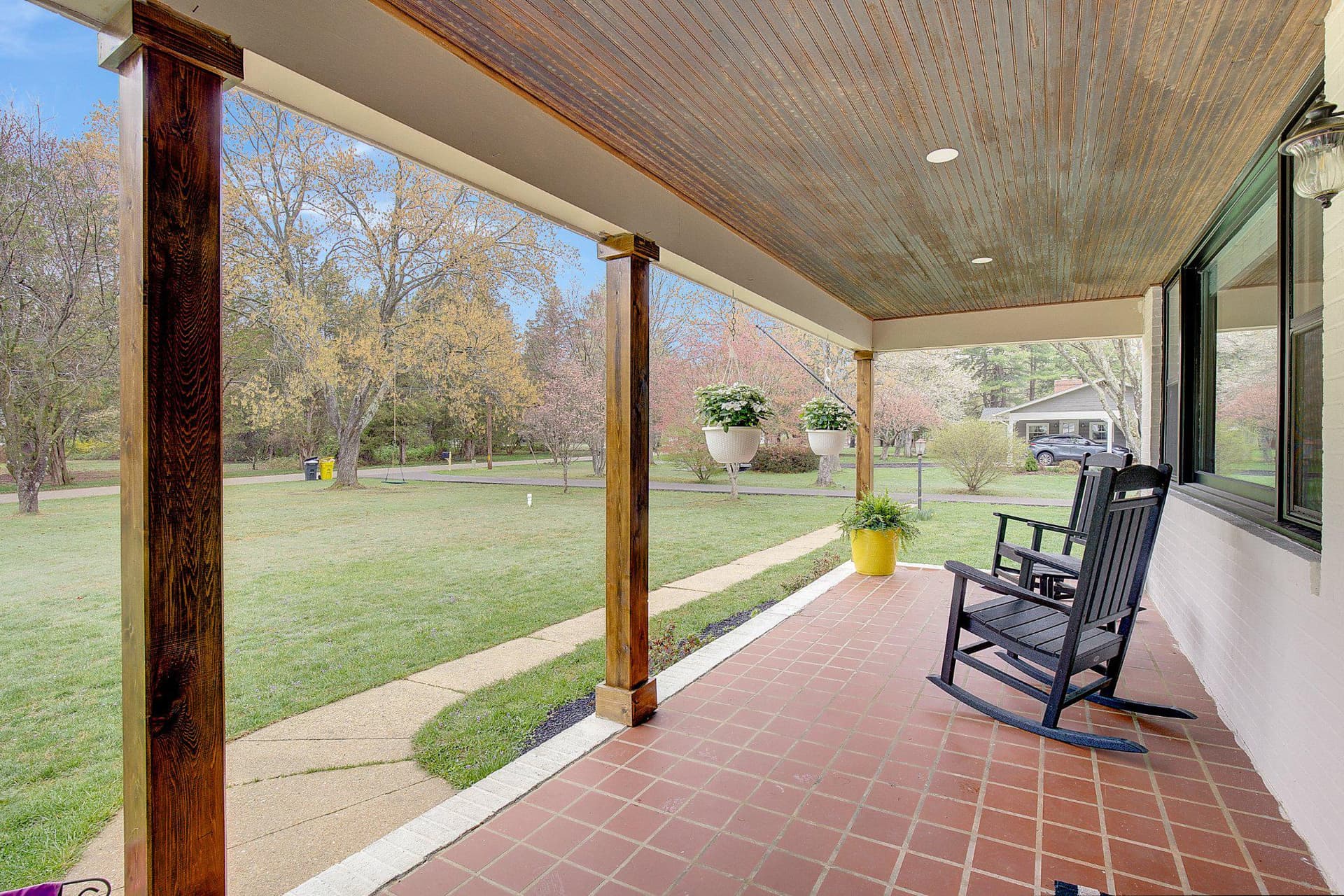 818 Cedarcroft Drive photo 2
