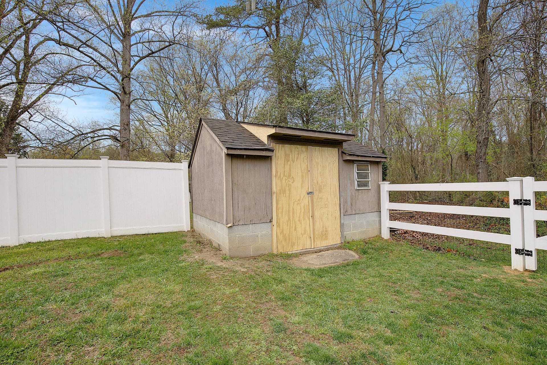 818 Cedarcroft Drive photo 44