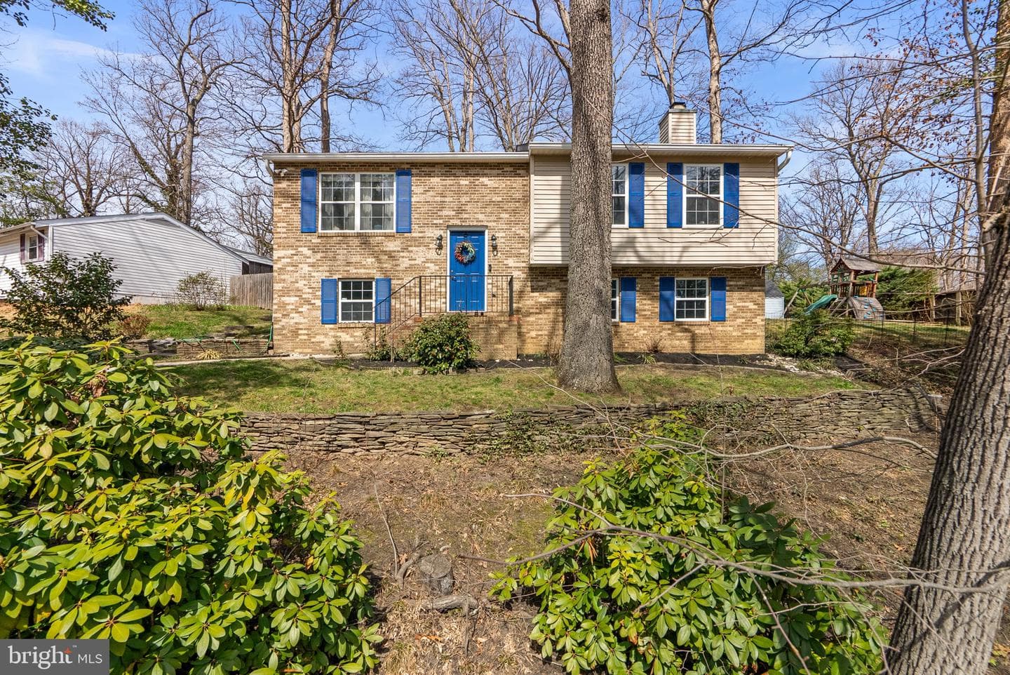 816 Valley Drive photo 2