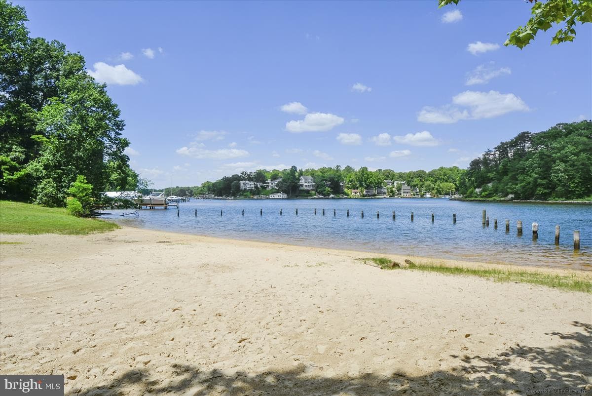 816 Valley Drive photo 32