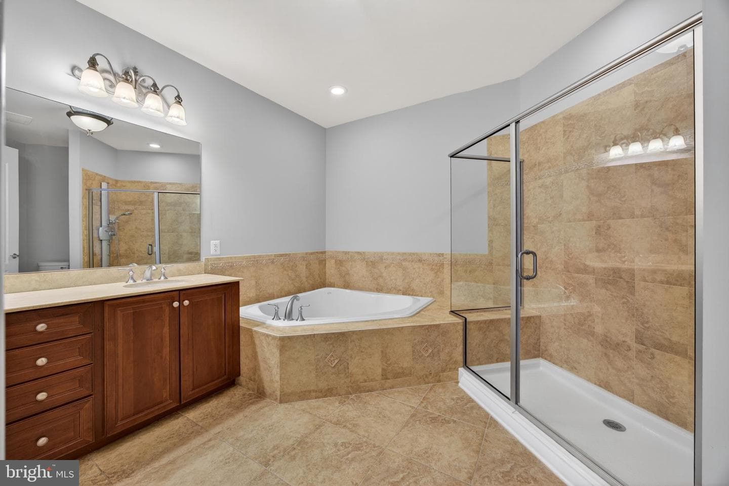 1915 Towne Centre Boulevard #403 photo 31