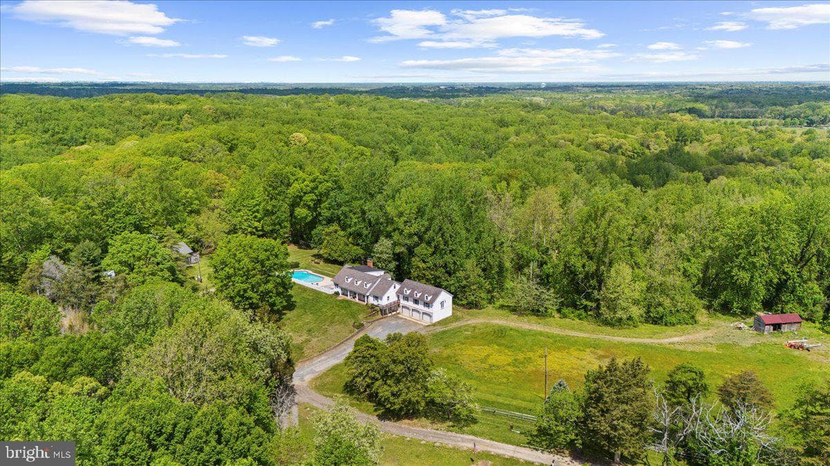 1116 Gumbottom Road photo 3