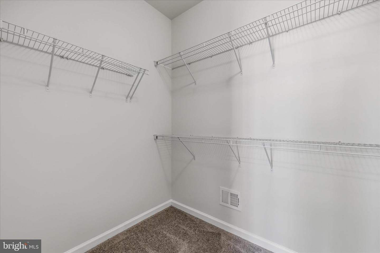 2708 Wessex Circle photo 35
