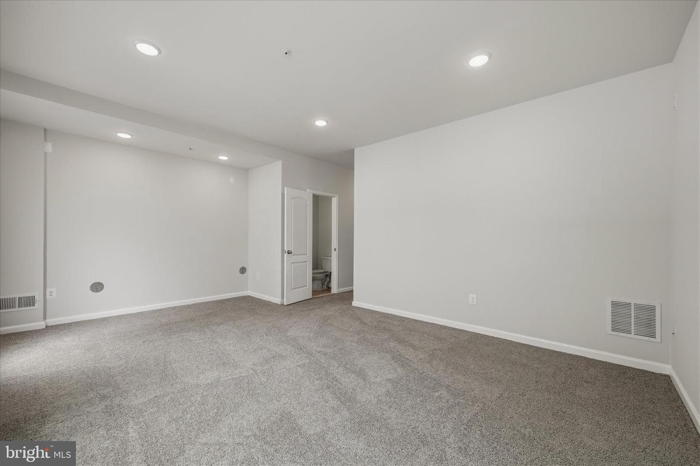 2708 Wessex Circle photo 7