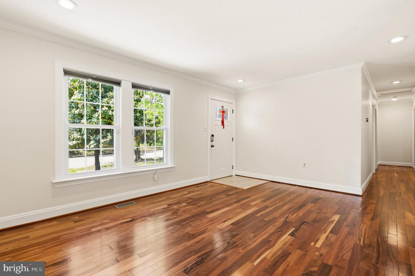 7845 Metacomet Road photo 2